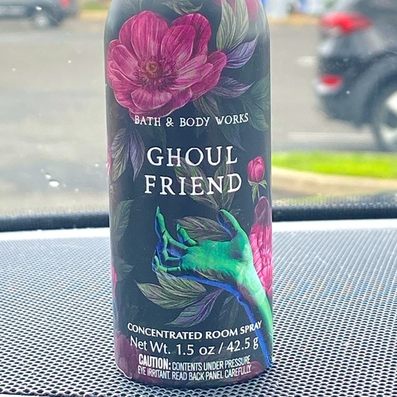 HALLOWEEN GHOUL FRIEND ROOM SPRAY 👻💀 - Picture 2 of 5